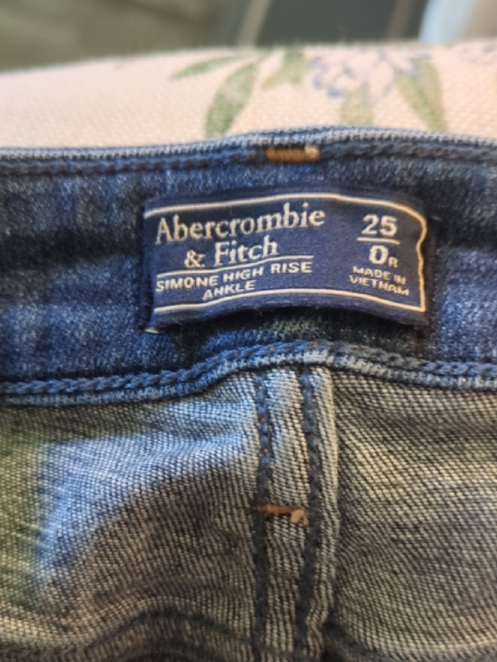 Abercrombie & Fitch Blue Straight-Leg Jeans with Floral Embroidery - Picture 2 of 4